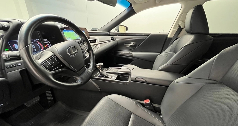 Lexus ES cena 182900 przebieg: 59042, rok produkcji 2021 z Bolesławiec małe 211
